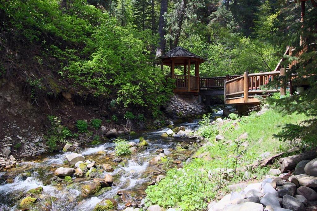 Log Cabin On The Stream Sundance, Utah Eksteriør billede